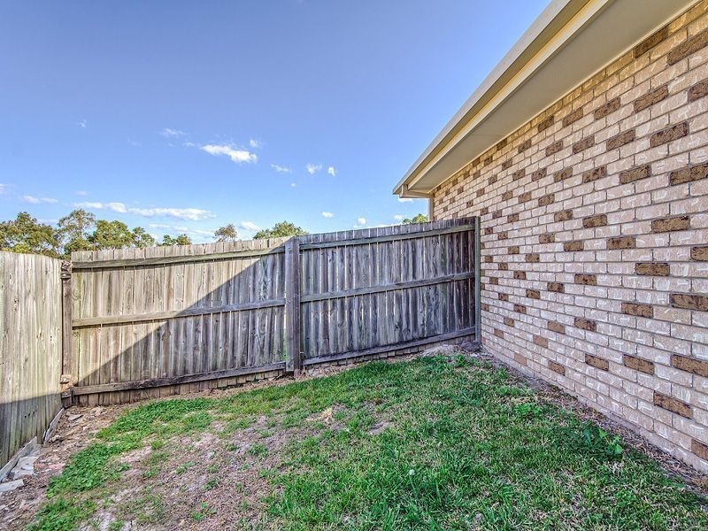 11 Kummara Road, Edens Landing QLD 4207