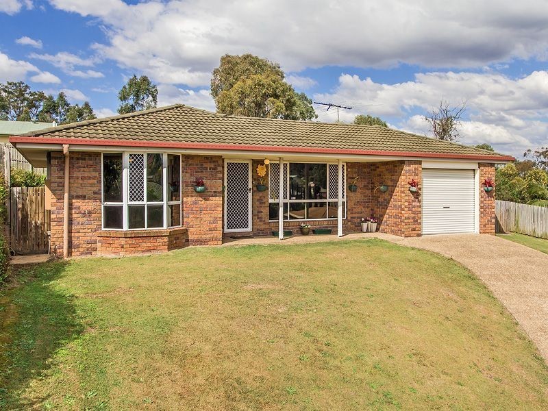 8 Kummara Road, Edens Landing QLD 4207