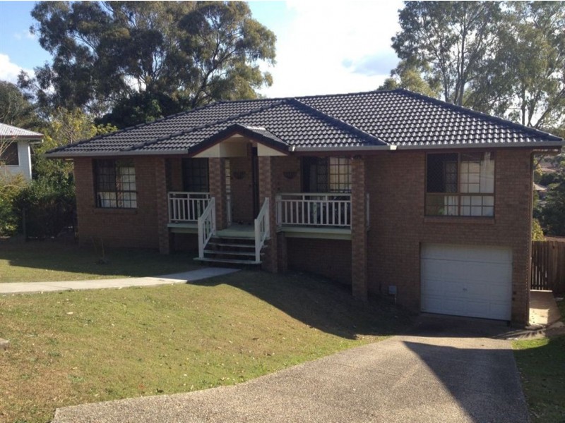 8 Costigan Terrace, Edens Landing QLD 4207