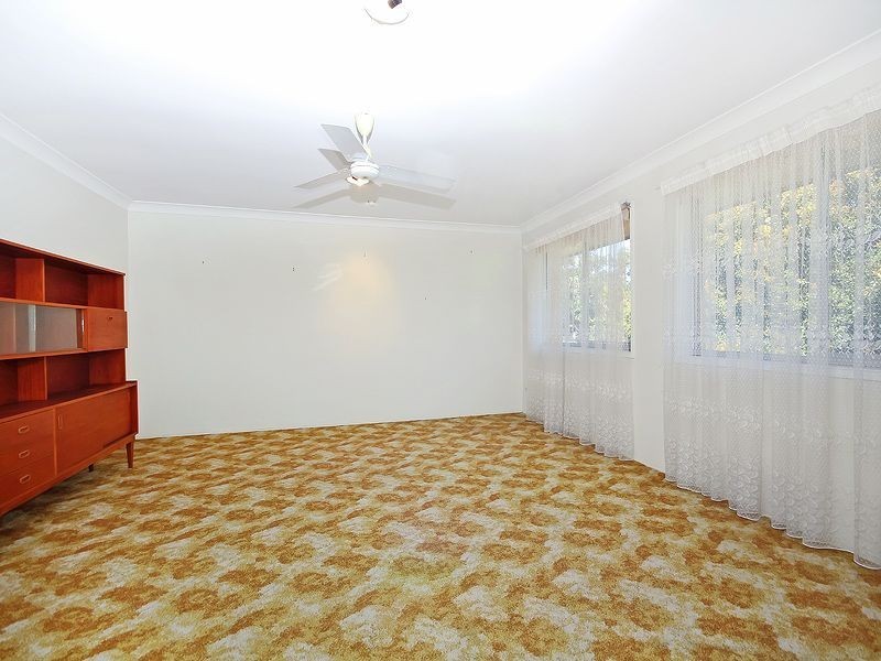 11 Curlew Cr, Eagleby QLD 4207