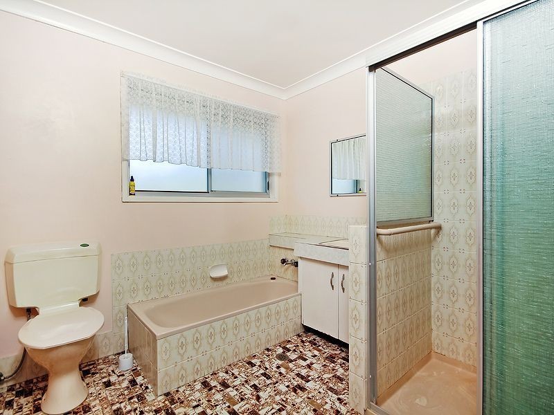 11 Curlew Cr, Eagleby QLD 4207