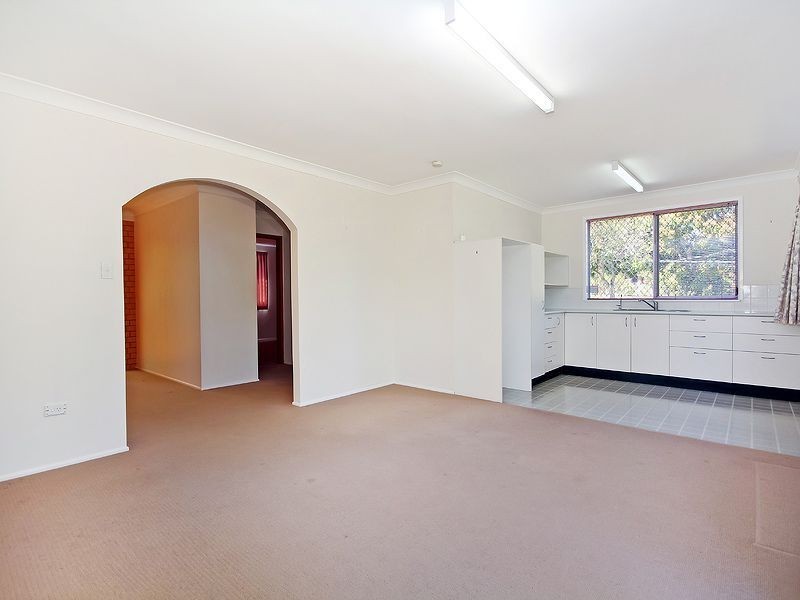 11 Curlew Cr, Eagleby QLD 4207