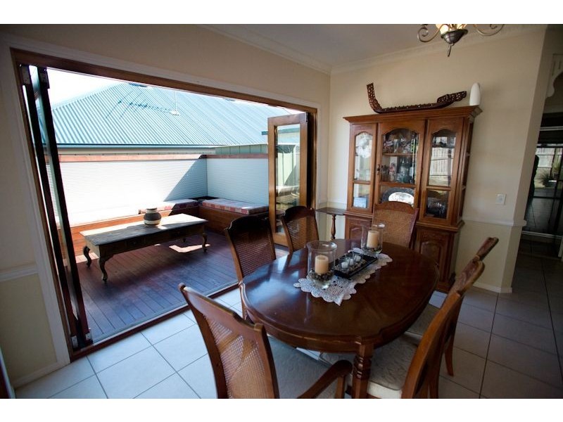 7 Benarkin Close, Waterford QLD 4133