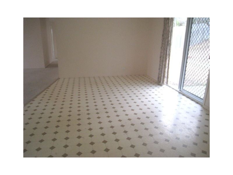 303 Mount Warren Boulevard, Mount Warren Park QLD 4207