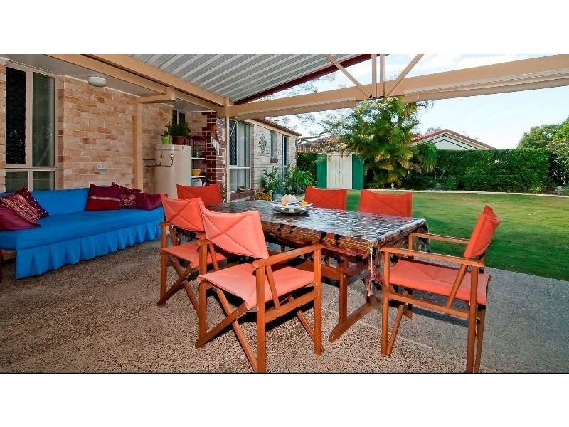 2 Wilhelm Drive, Windaroo QLD 4207