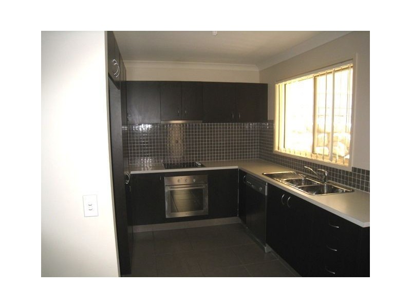 61 Woodlands Boulevard, Waterford QLD 4133