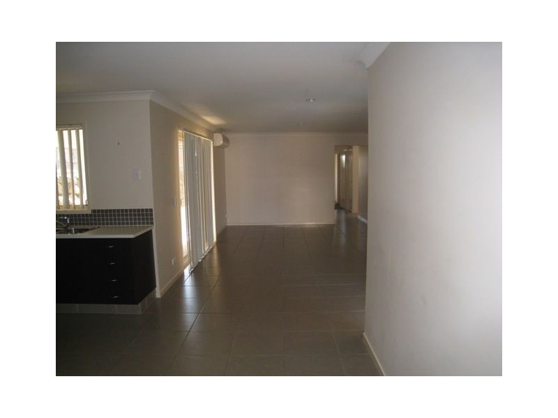 61 Woodlands Boulevard, Waterford QLD 4133