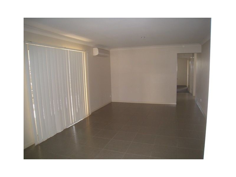 61 Woodlands Boulevard, Waterford QLD 4133