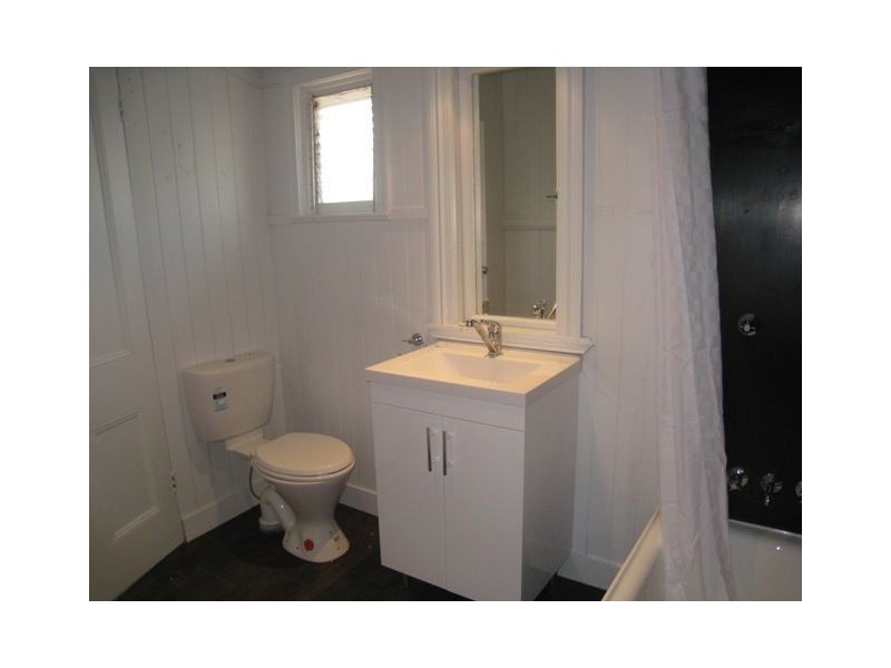 84 Kent Street, Beenleigh QLD 4207