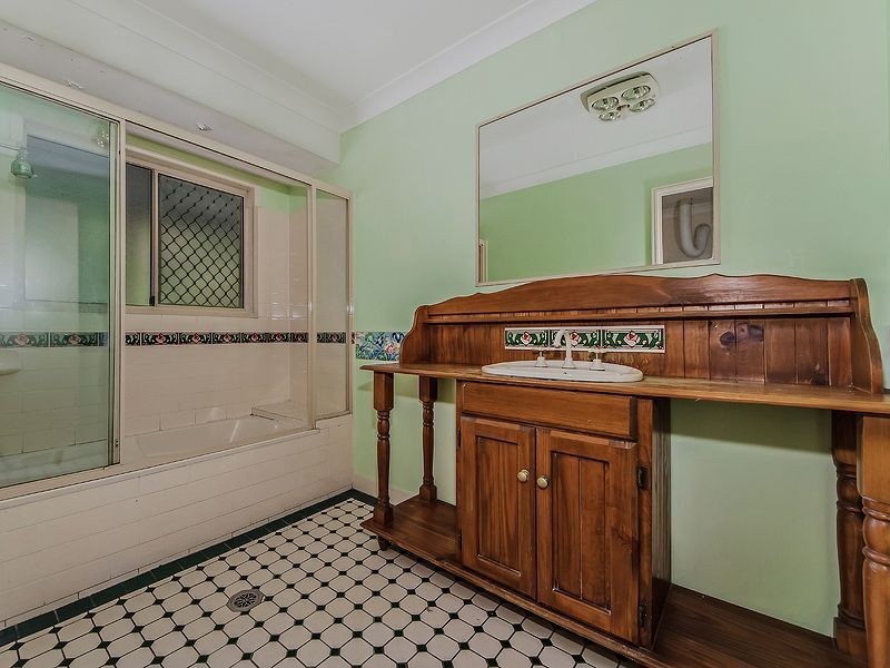 37 Ellen Court, Logan Village QLD 4207
