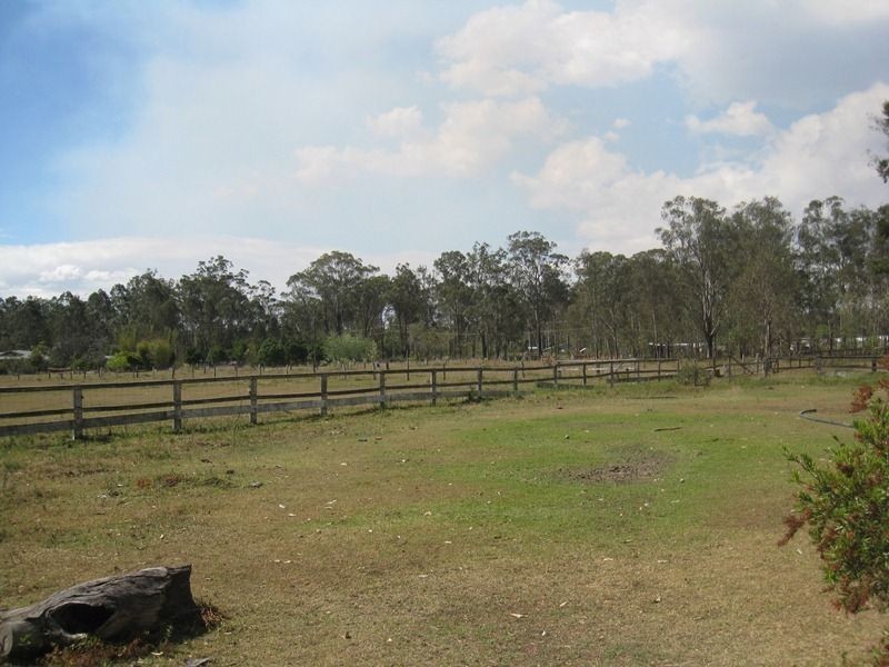 1 Warner Road, Chambers Flat QLD 4133