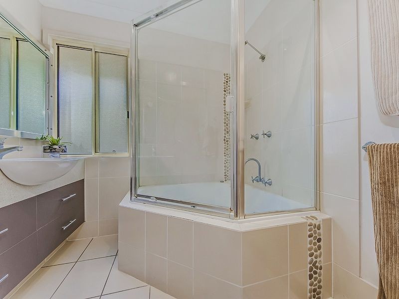 21 Valerie Cl, Edens Landing QLD 4207