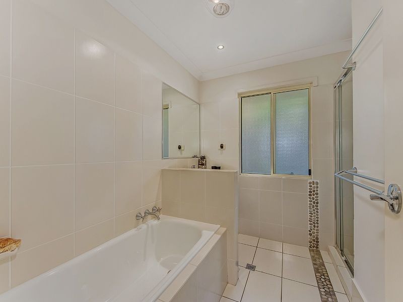 21 Valerie Cl, Edens Landing QLD 4207