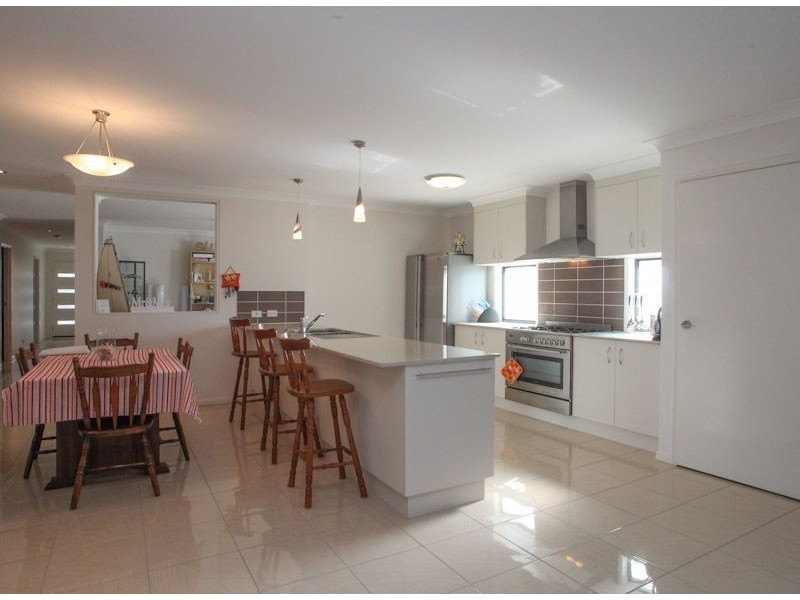 14 Coalstoun Crossing, Waterford QLD 4133