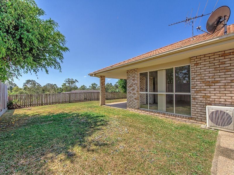 13 Holliday Dr, Edens Landing QLD 4207