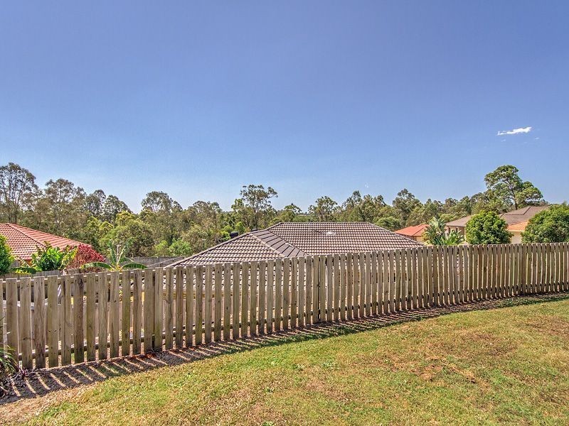 13 Holliday Dr, Edens Landing QLD 4207