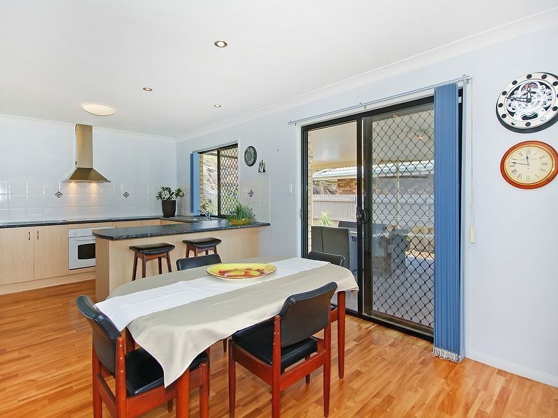 17 Chatfield St, Edens Landing QLD 4207