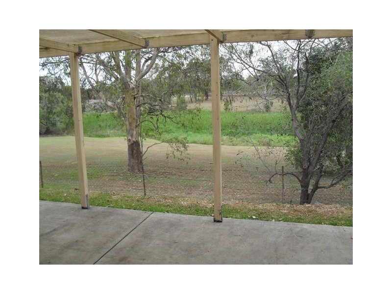 5 Maggie Court, Edens Landing QLD 4207