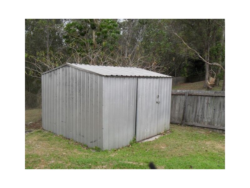 5 Maggie Court, Edens Landing QLD 4207