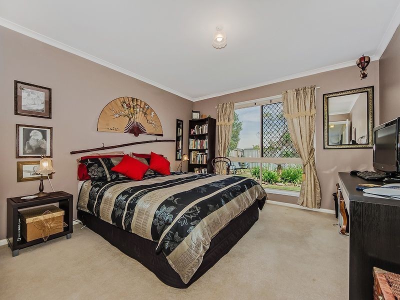 Edens Landing QLD 4207