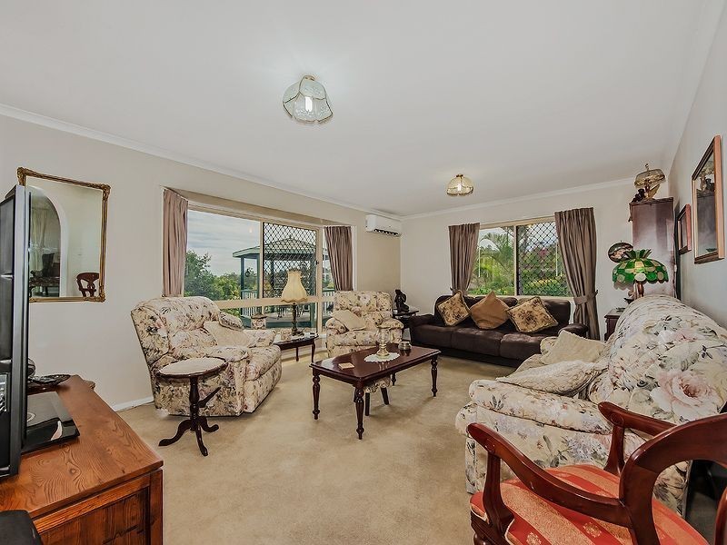 Edens Landing QLD 4207