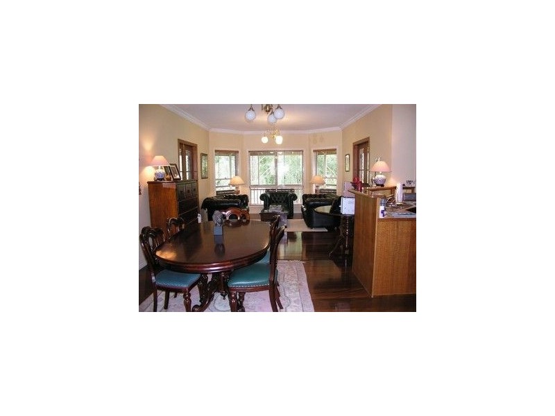 37 Sunbury Street, Buccan QLD 4207