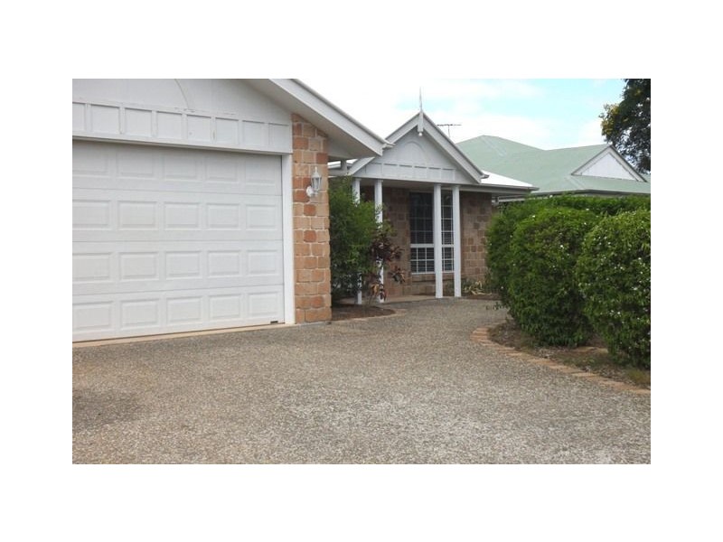 4 Meiland Place, Meadowbrook QLD 4131