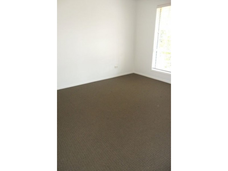 4 Meiland Place, Meadowbrook QLD 4131