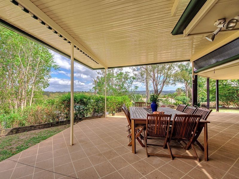 9 Jager Place, Edens Landing QLD 4207