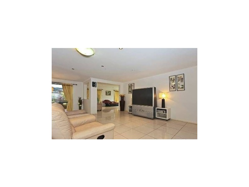 44 Mountain View Crescent, Mount Warren Park QLD 4207