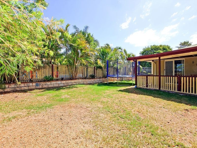 4 Holliday Drive, Edens Landing QLD 4207