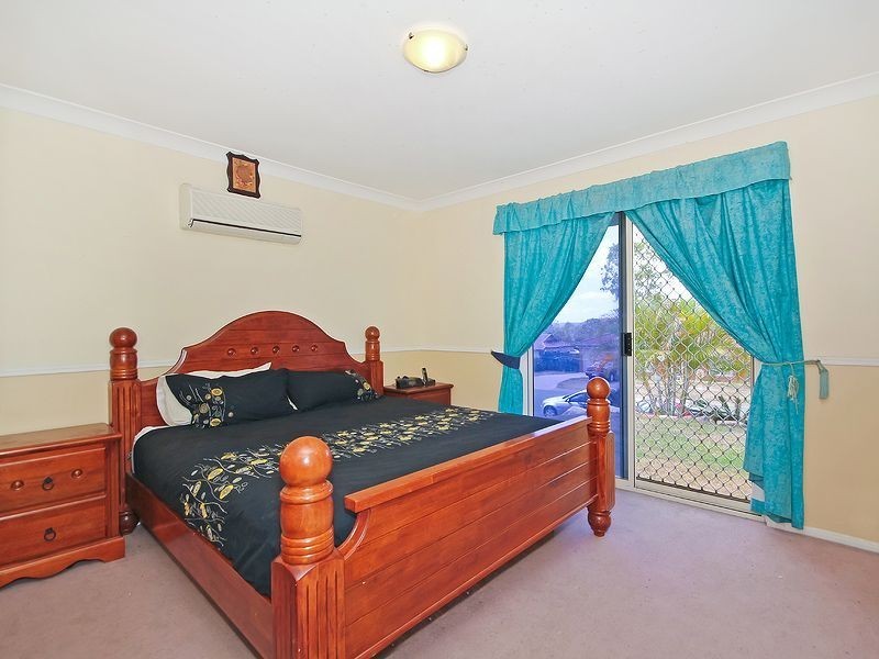 4 Holliday Drive, Edens Landing QLD 4207