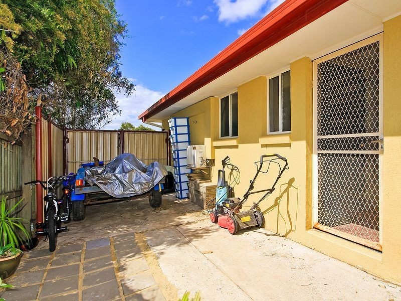4 Holliday Drive, Edens Landing QLD 4207