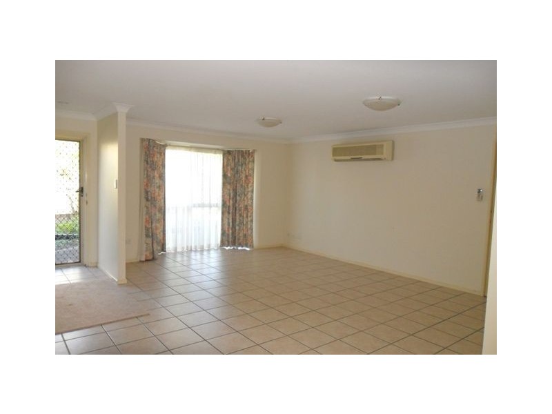 12 Eden Close, Edens Landing QLD 4207