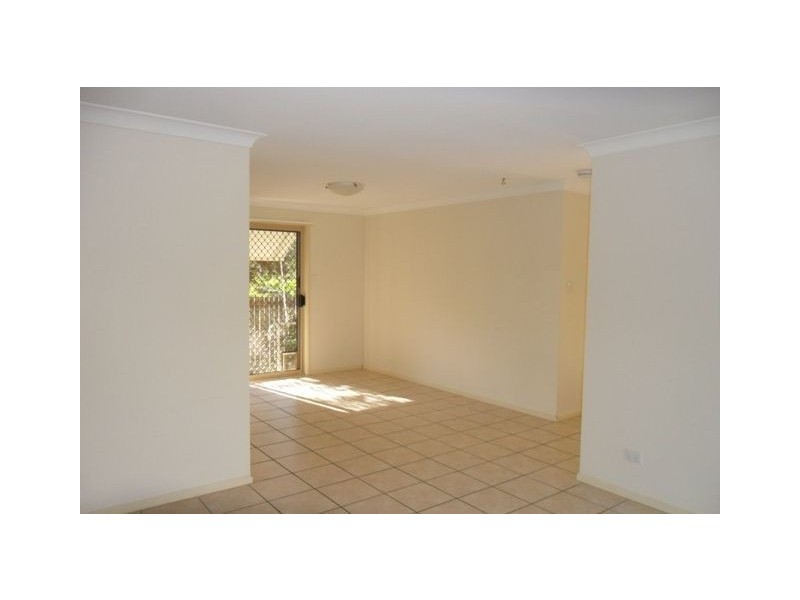 12 Eden Close, Edens Landing QLD 4207