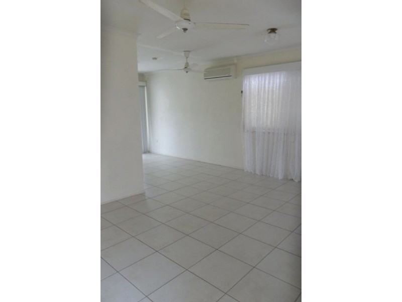 53 Harburg Dr, Beenleigh QLD 4207