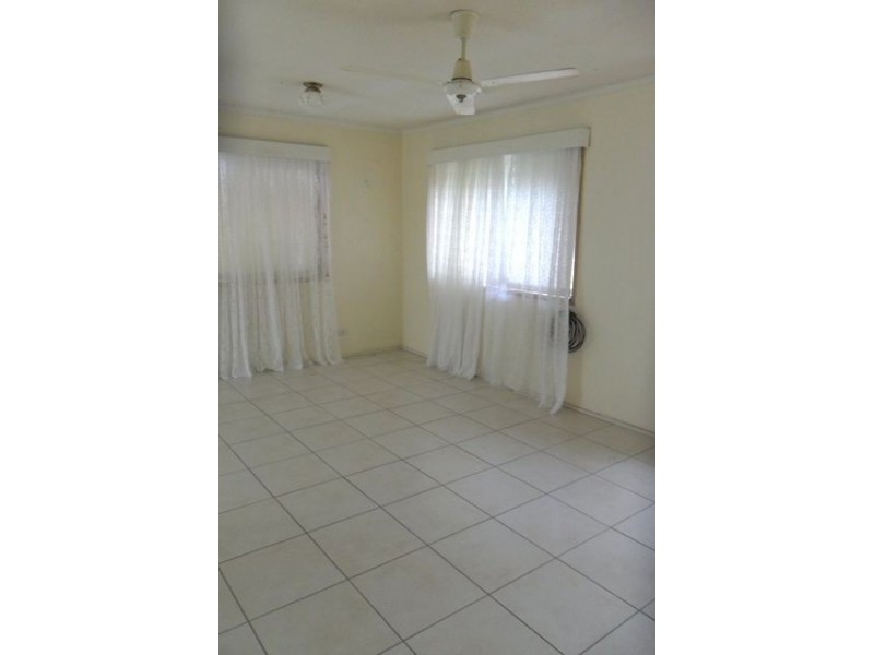53 Harburg Dr, Beenleigh QLD 4207