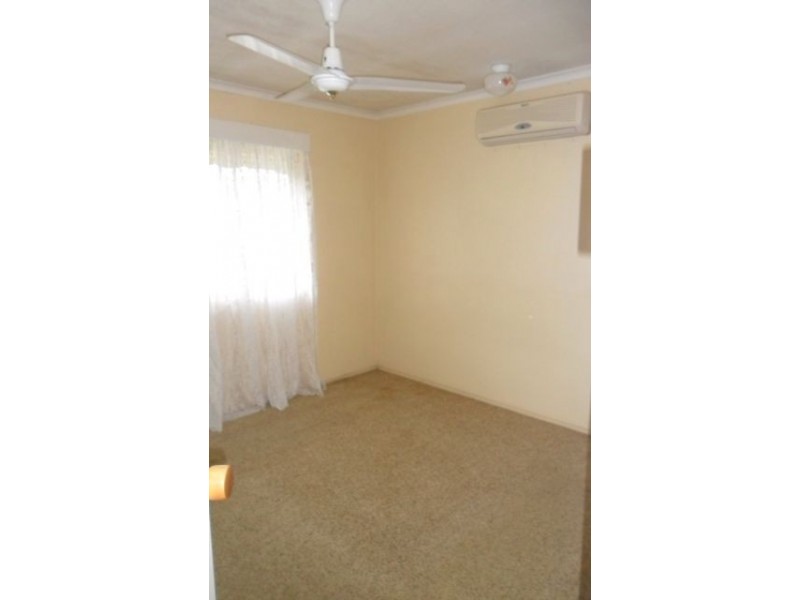53 Harburg Dr, Beenleigh QLD 4207