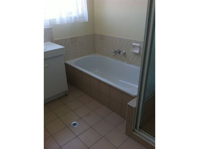 25 Tregana Circuit, Edens Landing QLD 4207