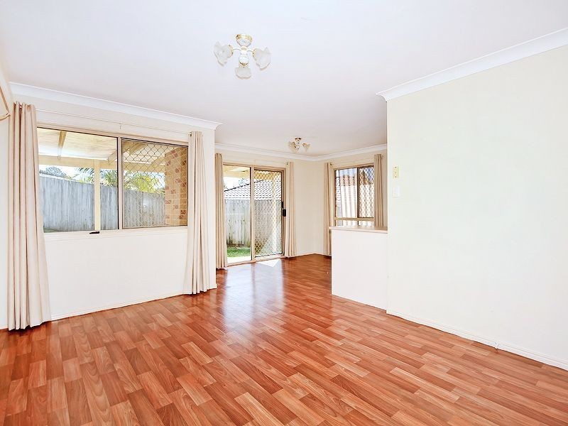 9 Hanby Ct, Edens Landing QLD 4207