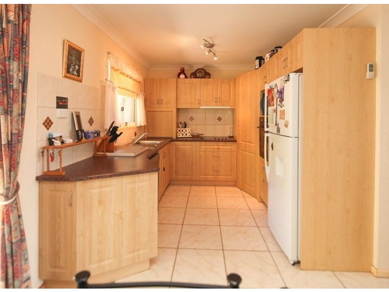 31 Avonmore Street, Edens Landing QLD 4207