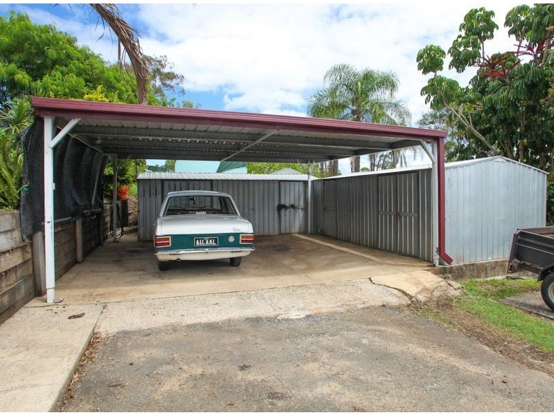 31 Avonmore Street, Edens Landing QLD 4207