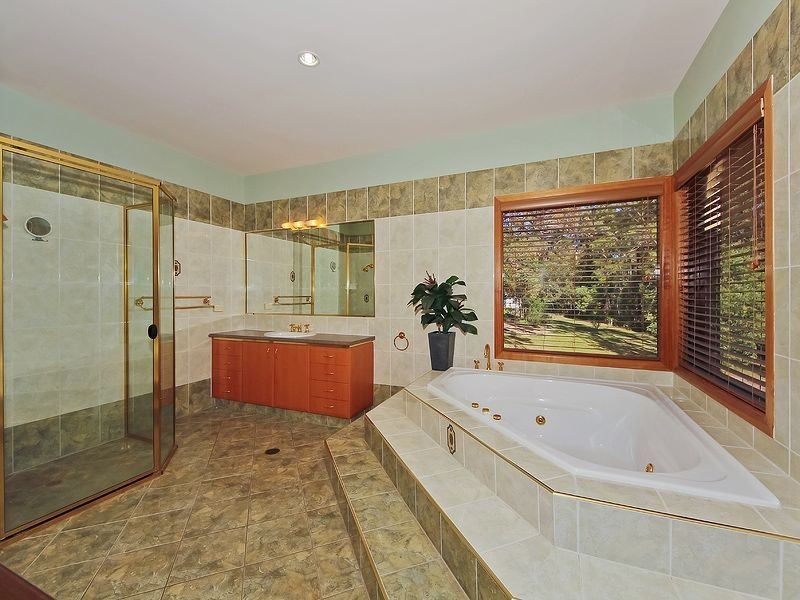26 Helen Louise Court, Buccan QLD 4207