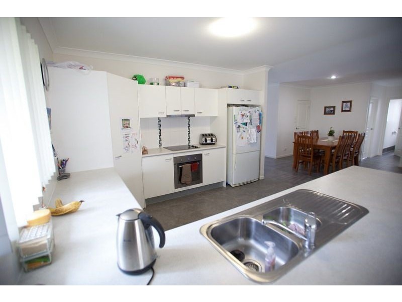 12 Benarkin Close, Waterford QLD 4133