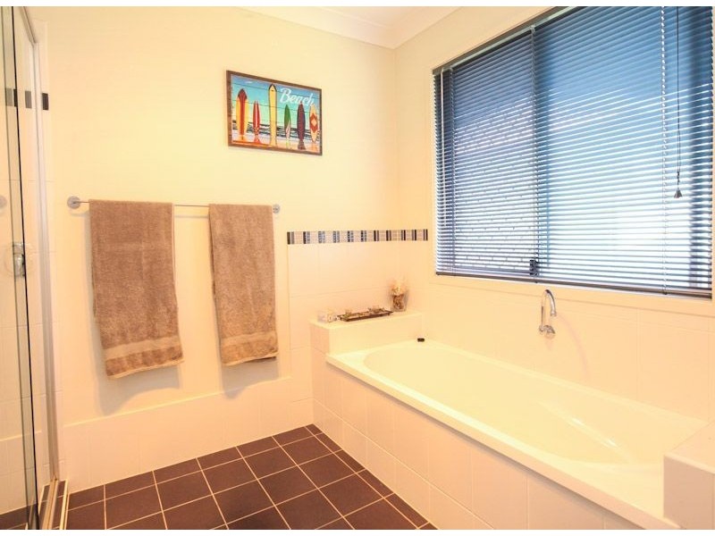 101 Woodlands Boulevard, Waterford QLD 4133