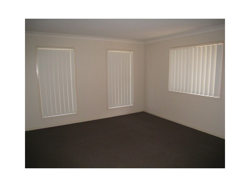 61 Woodlands Boulevard, Waterford QLD 4133