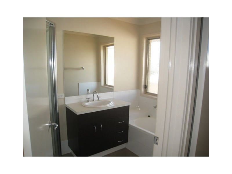 61 Woodlands Boulevard, Waterford QLD 4133