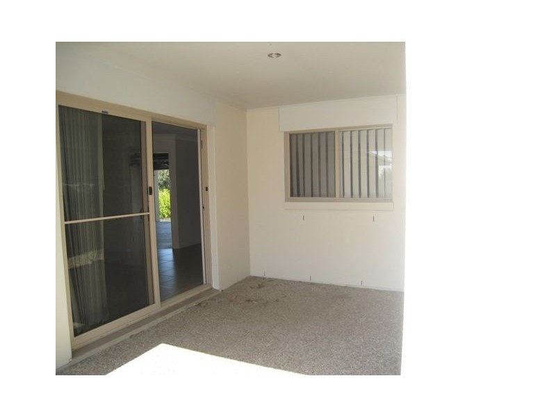 61 Woodlands Boulevard, Waterford QLD 4133