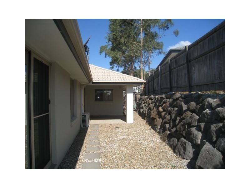 61 Woodlands Boulevard, Waterford QLD 4133