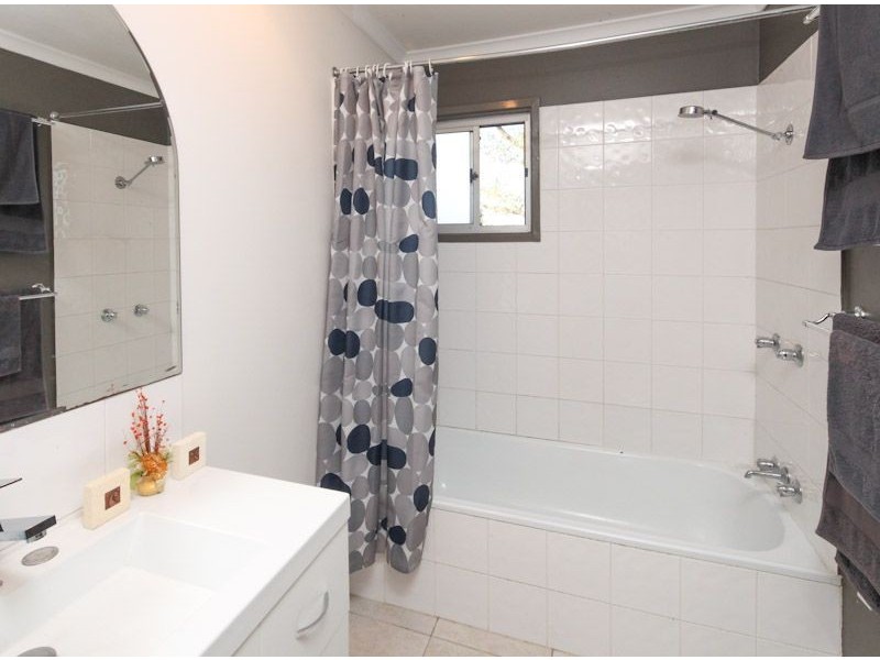 23 Auburn Street, Edens Landing QLD 4207